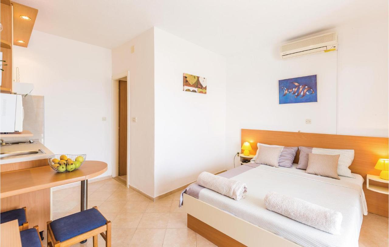 Lovely Apartment In Brela With House Sea View Екстер'єр фото